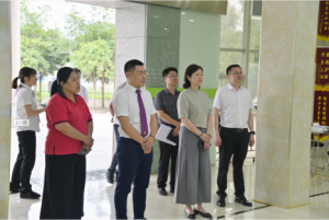 四川省商務(wù)廳黨成員、副廳長(zhǎng)尹奇志一行蒞臨利美集團(tuán)調(diào)研參觀
